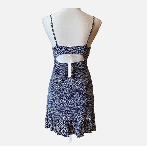 Ocean Drive Mini Floral Smocked Cutout Dress Medium NWT - Picture 3 of 8